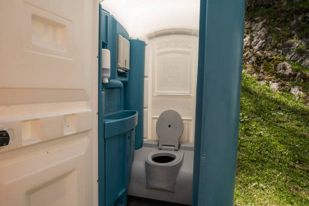 Best Portable Restroom Maintenance and Cleaning  in Pearsall, TX
